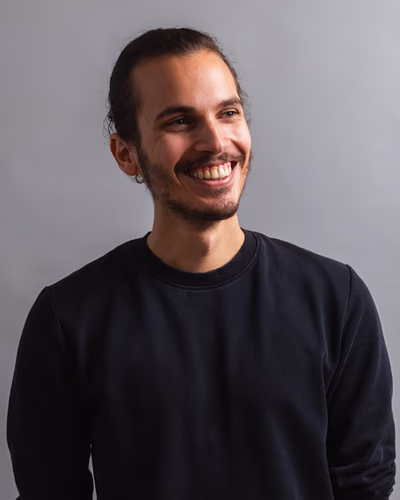 Portrait von Davide Perozzi, Co-Founder von IOWIS.