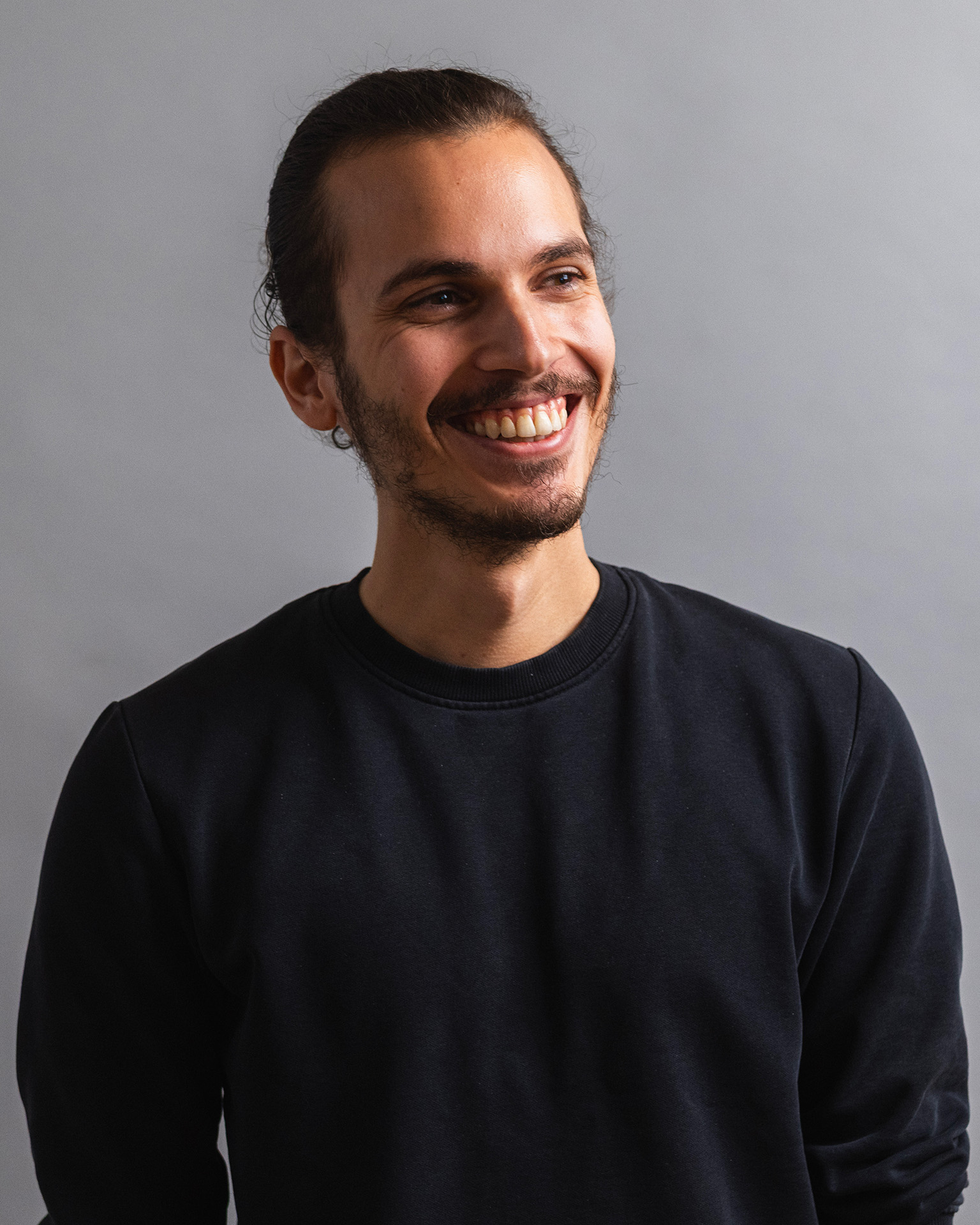 Portrait von Davide Perozzi, Co-Founder von IOWIS.