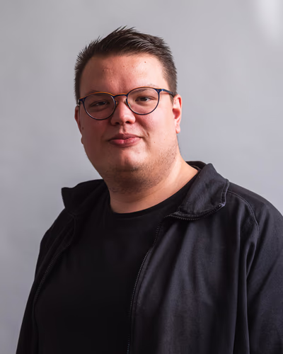 Portrait von Peter Müller, Co-Founder von IOWIS.